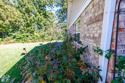 554 Cresthaven Drive, Indianapolis - 71
