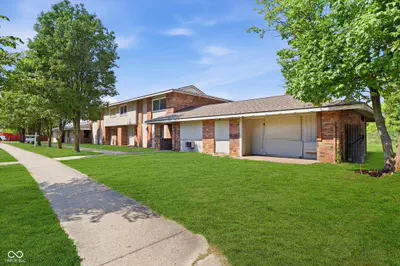 7020 - 7032 Twin Oaks Drive, Indianapolis - 4