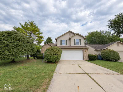 12915 Longleaf Lane, Fishers - 2