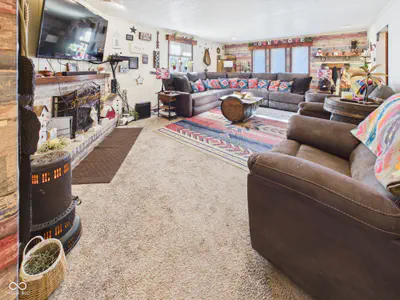 318 Vasbinder Drive, Chesterfield - 8