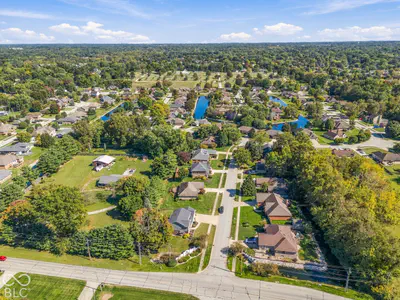 5484 Steven Drive, Greenwood - 34