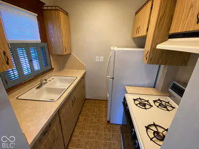 703 North, Greenfield - 14