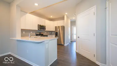 223 Springfield Crossing, Greenfield - 8