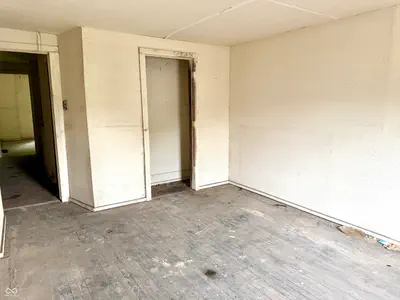 2942-2944 E Michigan Street, Indianapolis - 53