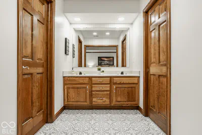 9037 Pinecreek Way, Indianapolis - 19