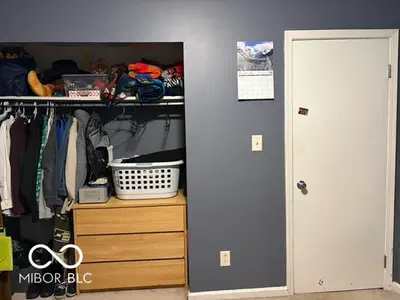 927 Ardsley Drive, Indianapolis - 18