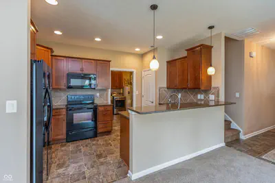 1116 Kristi Court, Greenwood - 5