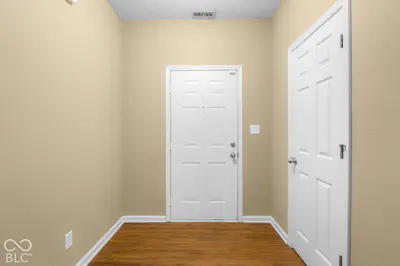 2322 Middle View Drive, Columbus - 8
