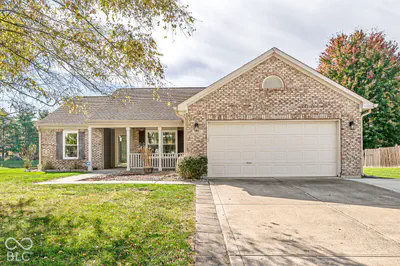 7203 Oakview Drive, Avon