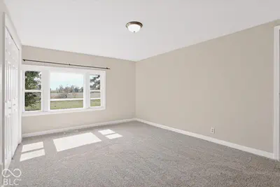 7036 300, Whitestown - 15