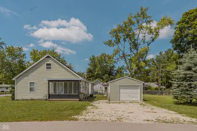 1928 Meeker Avenue, Muncie - 3