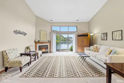 3713 N Lakeside Drive, Muncie - 9