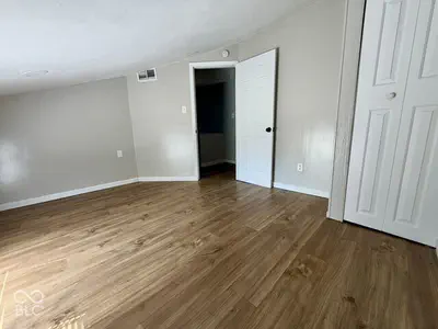 2910 Meredith Avenue, Indianapolis - 35