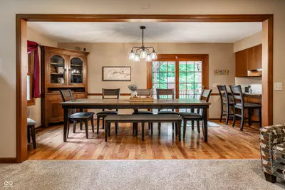 1653 300, Greenfield - 10