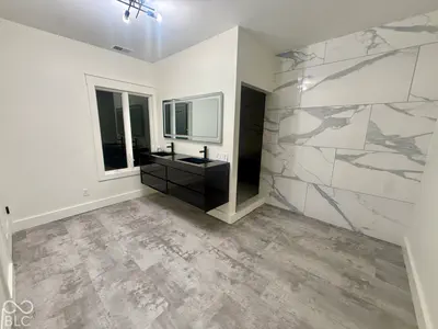 8900 Island Pond Road, Quincy - 30