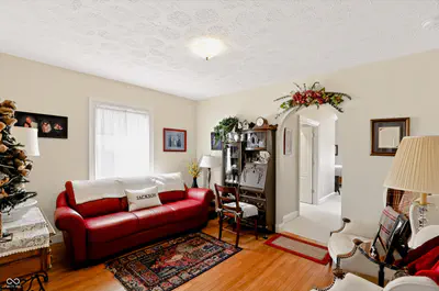 9510 235th Street, Cicero - 24