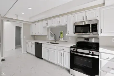 328 Sandbrook Drive, Noblesville - 6