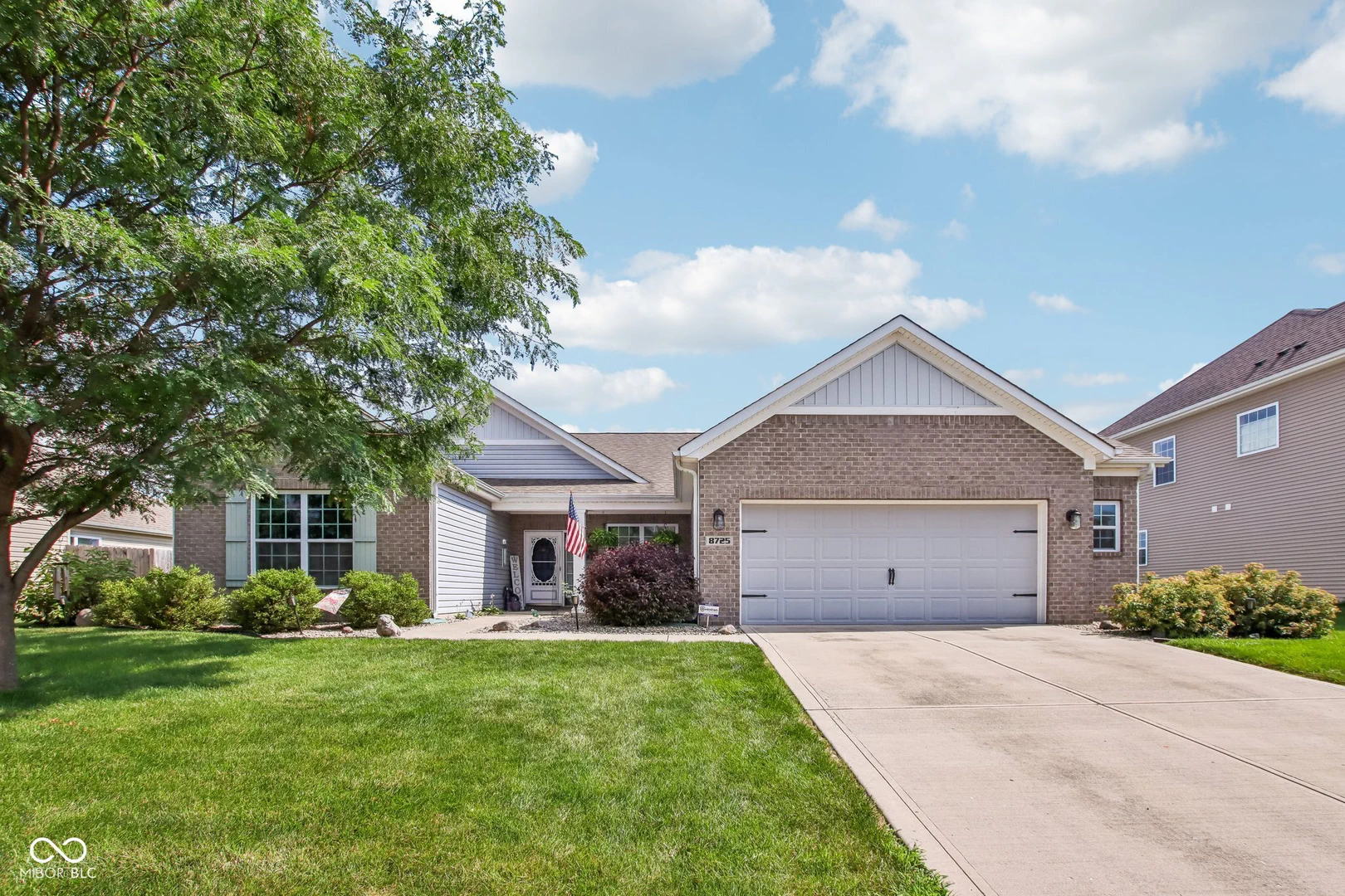 8725 Hornady Drive, Indianapolis