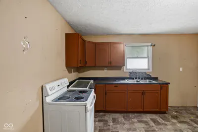 10580 State Road 243, Cloverdale - 25
