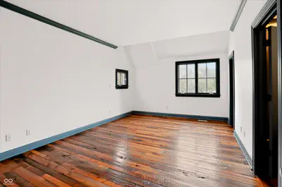 8437 500, Zionsville - 34