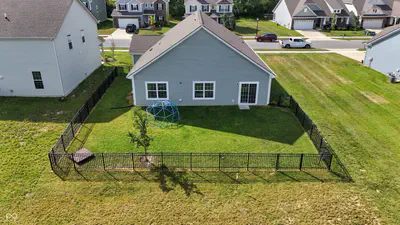 17896 Paula Walk, Westfield - 31