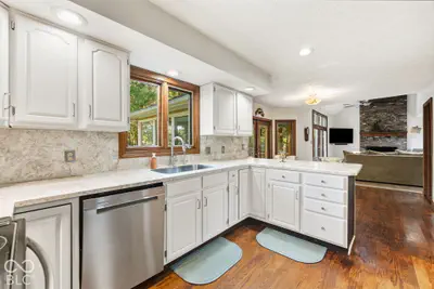 9517 Moorings Boulevard, Indianapolis - 12