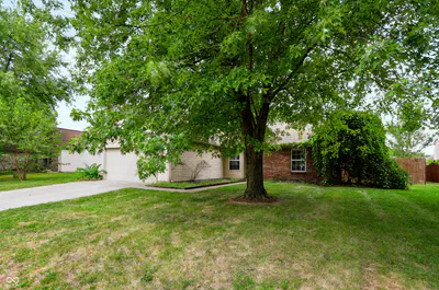8276 Bayshore Lane, Avon - 2