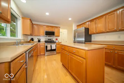 11979 Sellerton Drive, Fishers - 17