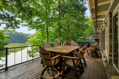 7511 Poplar Point Drive, Trafalgar - 77