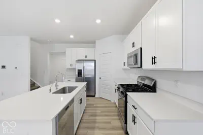 7218 Governors Row, Avon - 10