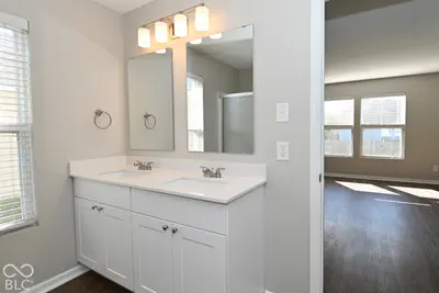 10709 Gathering Drive, Indianapolis - 17