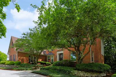 8703 Waterside Drive, Indianapolis