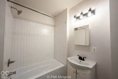 2211 New York Street, Indianapolis - 16