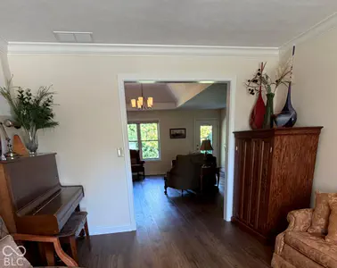 6658 English Oak Drive, Avon - 21
