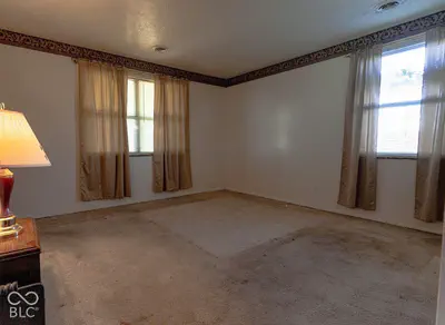 1231 E New Road, Greenfield - 19