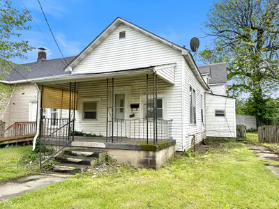 1327 Harrison Street, Shelbyville