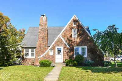 690 High Street, Middletown - 2
