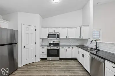 976 Webb Drive, Greenfield - 14
