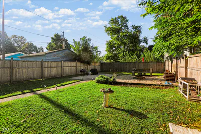 607 E 32nd Street, Indianapolis - 37