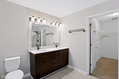 11810 Queenwood Court, Fishers - 36