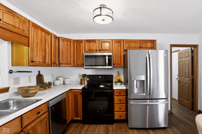 10680 Ashview Drive, Fishers - 17