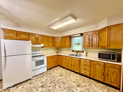 12099 Davis Avenue, Brazil - 7