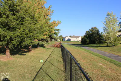 9533 Treyburn Lakes Drive, Indianapolis - 36