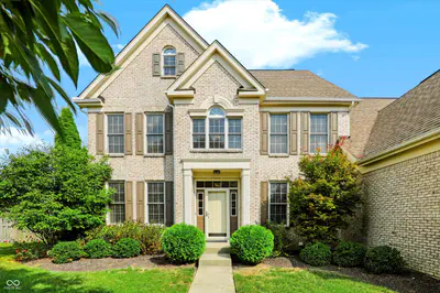 8838 Pin Oak Drive, Zionsville - 2