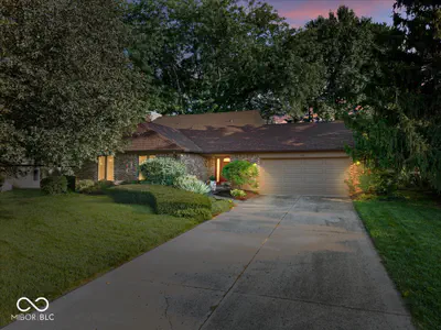 850 Oakwood Drive, Greenwood - 2