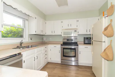 204 Creek Wood Drive, Greenfield - 16