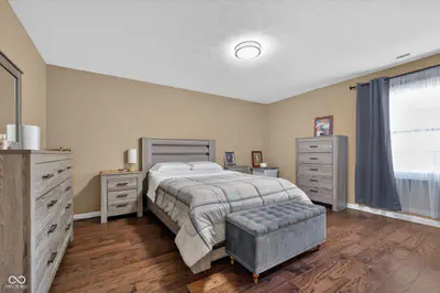 8642 Black Stone Xing, Avon - 40
