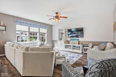 5565 Jutland Drive, Plainfield - 14