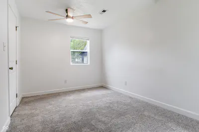 890 Auburn Street, Indianapolis - 24