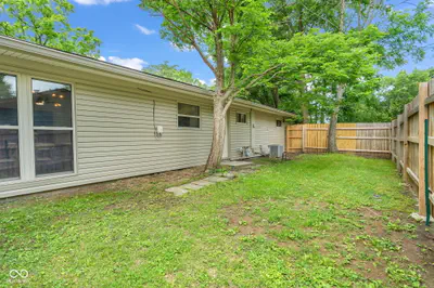 9105 Washington Boulevard, Indianapolis - 46